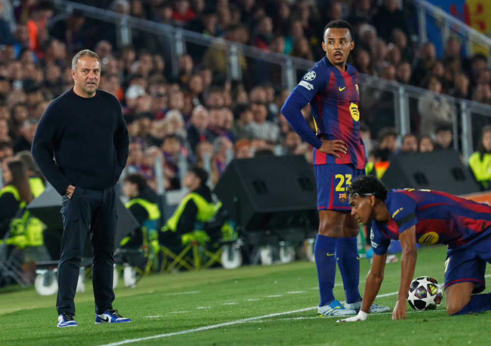 Барселона веќе го бара наследникот на Флик: Фабрегас е прв пик за клупата!